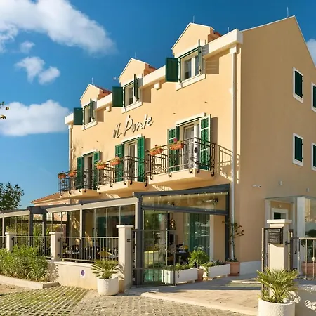 Luxury Il Ponte krevet i doručak 3*