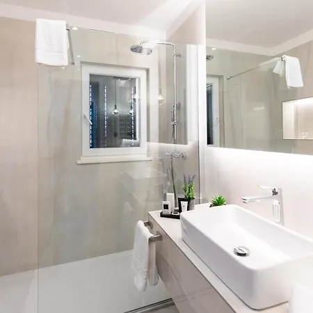 فندق مبيت وإفطار Luxury Il Ponte 3*